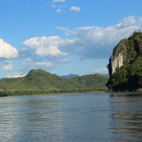 Mekong Cruise & Pak Ou Caves (H01)